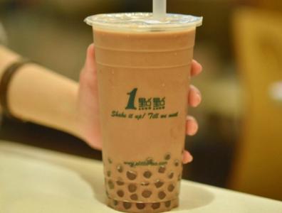 加盟一点点<a href=/listInfo/?classid=43 target=_blank class=infotextkey>奶茶</a>店忠告