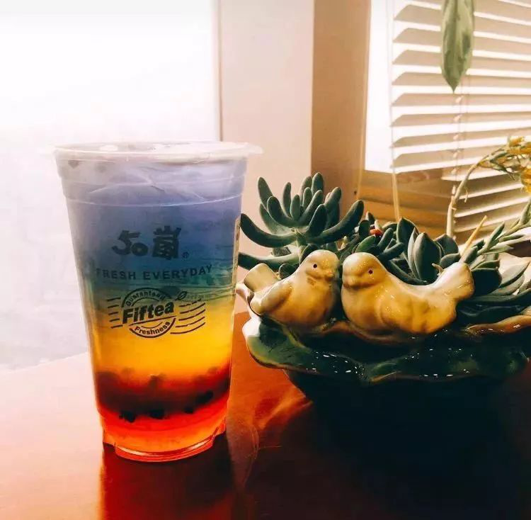 50岚<a href=/listInfo/?classid=43 target=_blank class=infotextkey>奶茶</a>加盟靠谱吗？众多投资者的首选