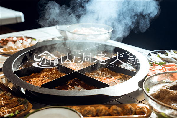 重庆老<a href=/listinfo-22-0.html target=_blank class=infotextkey>火锅</a>当地人推荐？这家店一直深受重庆热喜爱！