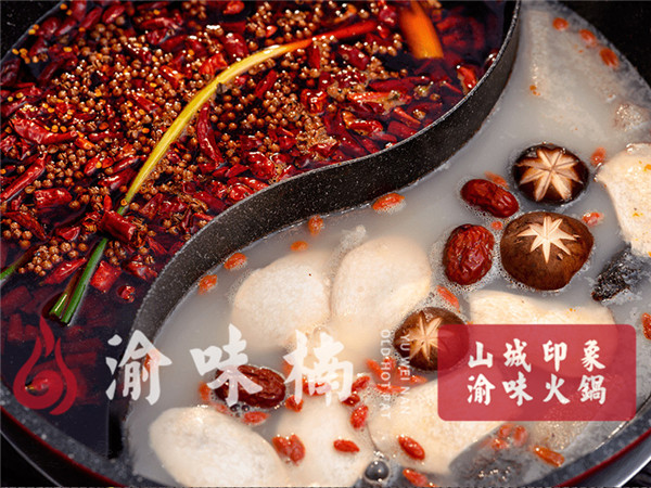 重庆当地人去哪吃<a href=/listinfo-22-0.html target=_blank class=infotextkey>火锅</a>？这家<a href=/listinfo-22-0.html target=_blank class=infotextkey>火锅</a>好吃到想吃底料