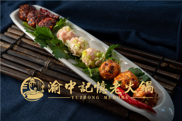 重庆当地人去哪吃<a href=/listinfo-22-0.html target=_blank class=infotextkey>火锅</a>？吃货们都秘密打卡的<a href=/listinfo-22-0.html target=_blank class=infotextkey>火锅</a>店