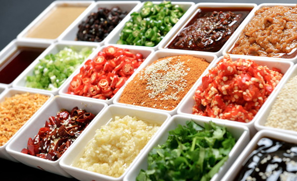 重庆人一般吃哪家<a href=/listinfo-22-0.html target=_blank class=infotextkey>火锅</a>？这家<a href=/listinfo-22-0.html target=_blank class=infotextkey>火锅</a>，我先“干”为敬