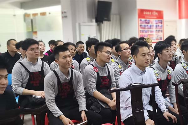 开一家<a href=/listinfo-22-0.html target=_blank class=infotextkey>火锅</a>店的利润有多少？店面租金影响重大！