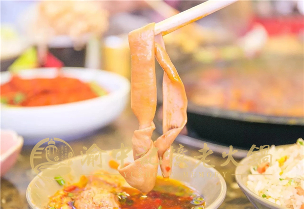 重庆老<a href=/listinfo-22-0.html target=_blank class=infotextkey>火锅</a>哪家最好吃？现在立刻马上就想去品尝