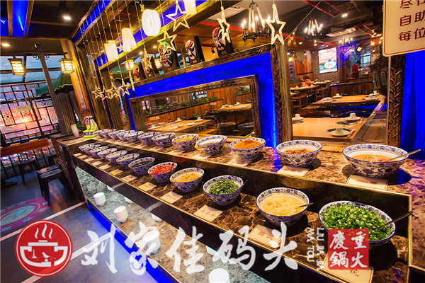 重庆<a href=/listinfo-22-0.html target=_blank class=infotextkey>火锅</a>店加盟多少钱？加盟费降到了历史新低