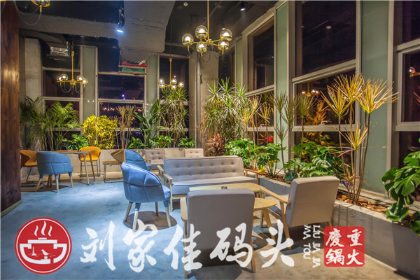 <a href=/listinfo-22-0.html target=_blank class=infotextkey>火锅</a>店加盟费和利润，小成本投资，暴力盈利