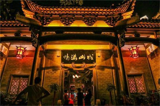 2019年重庆<a href=/listinfo-22-0.html target=_blank class=infotextkey>火锅</a>排名前五强：本地人爱吃的都在这儿！