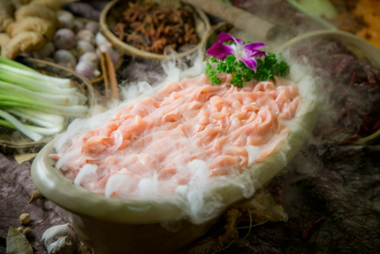 重庆哪里的<a href=/listinfo-22-0.html target=_blank class=infotextkey>火锅</a>好吃？这家特色菜品在别家吃不到的