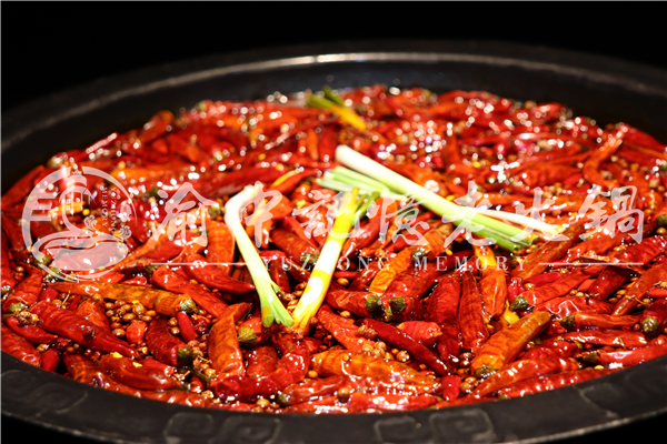 加盟<a href=/listinfo-22-0.html target=_blank class=infotextkey>火锅</a>要投资多少钱？详细费用一一列表